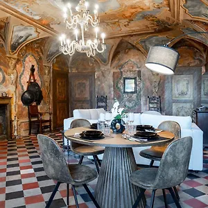 Villa Historical Dwelling In Palazzo Terzi, Bergamo